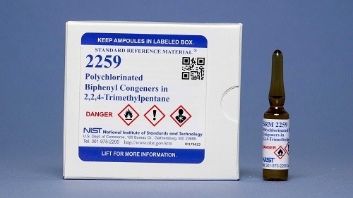 SRM 2259 - 2，2，4-三甲基戊烷中的多氯聯苯同系物