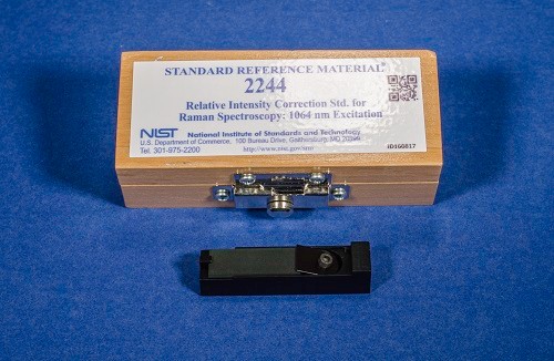 SRM 2244 - 拉曼光譜的相對(duì)強(qiáng)度校正標(biāo)準(zhǔn)：1064 nm激發(fā)